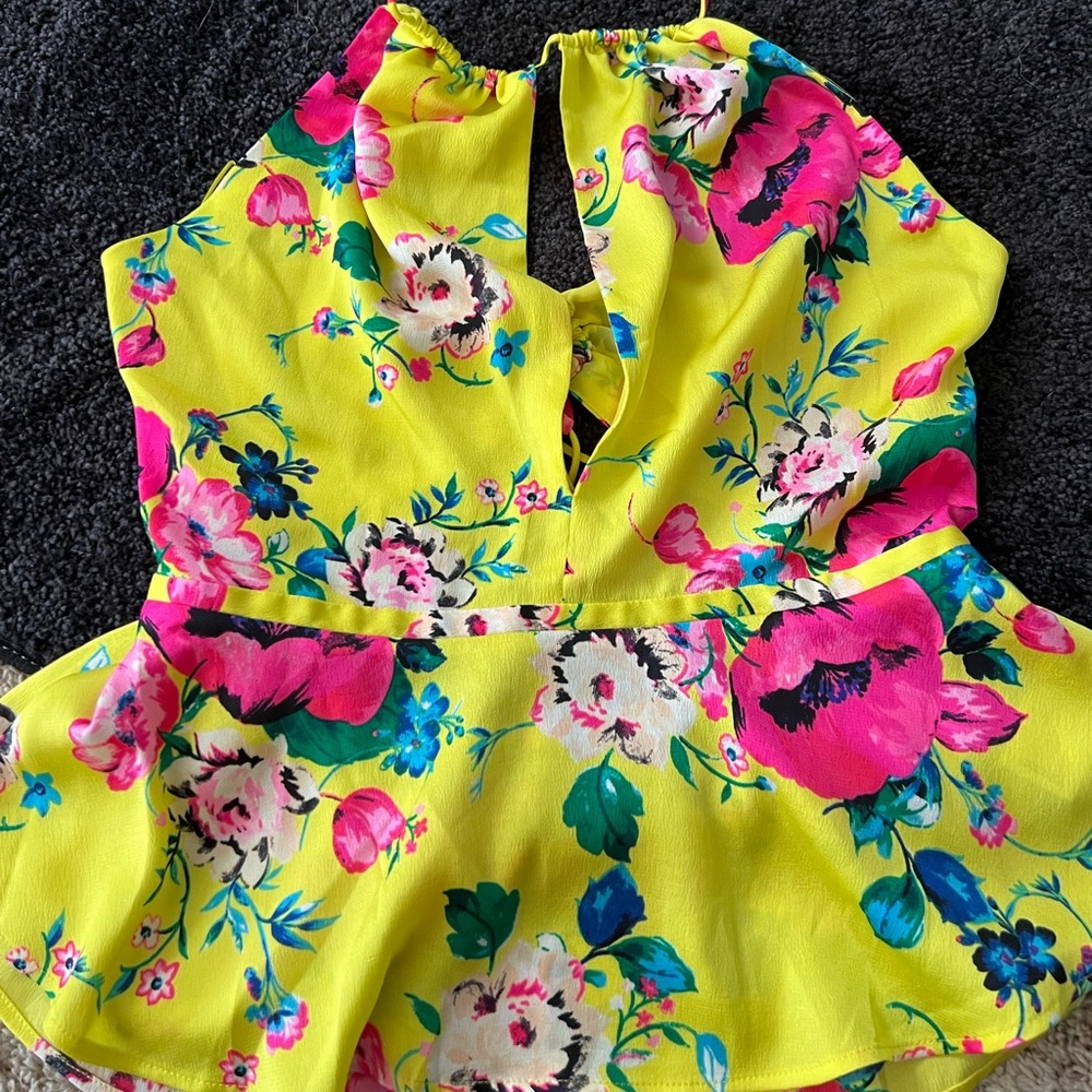 Express yellow floral cutout top
